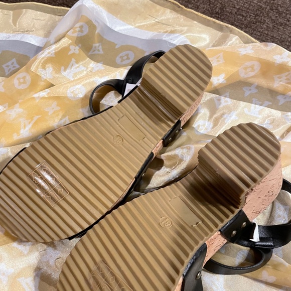 Clog Sandals - Picture 6 of 8